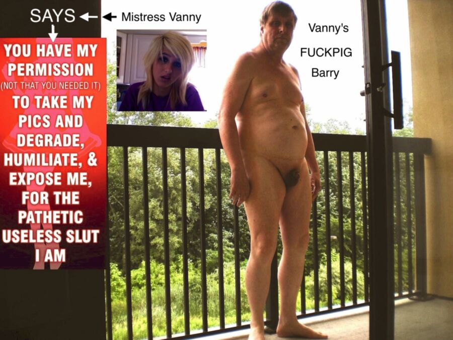 Free porn pics of whore Barry : property of Vanny 5 of 13 pics