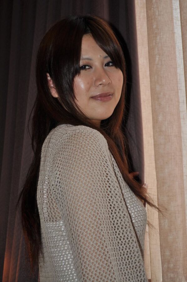 Free porn pics of Japanese MILF Yoko Okada showers her beautiful Bush and fucks 2 of 393 pics