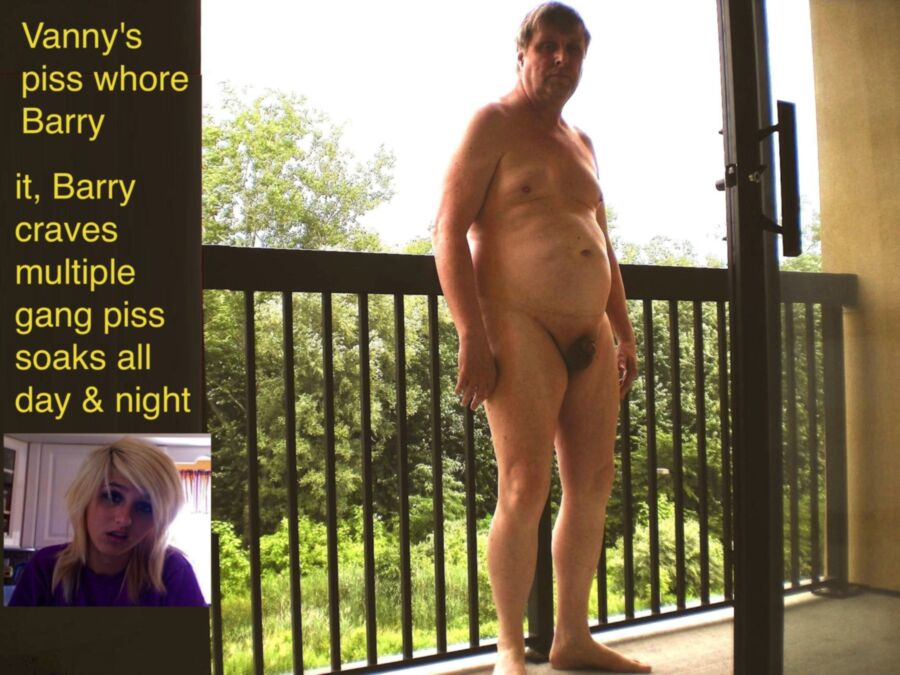 Free porn pics of whore Barry : property of Vanny 9 of 13 pics