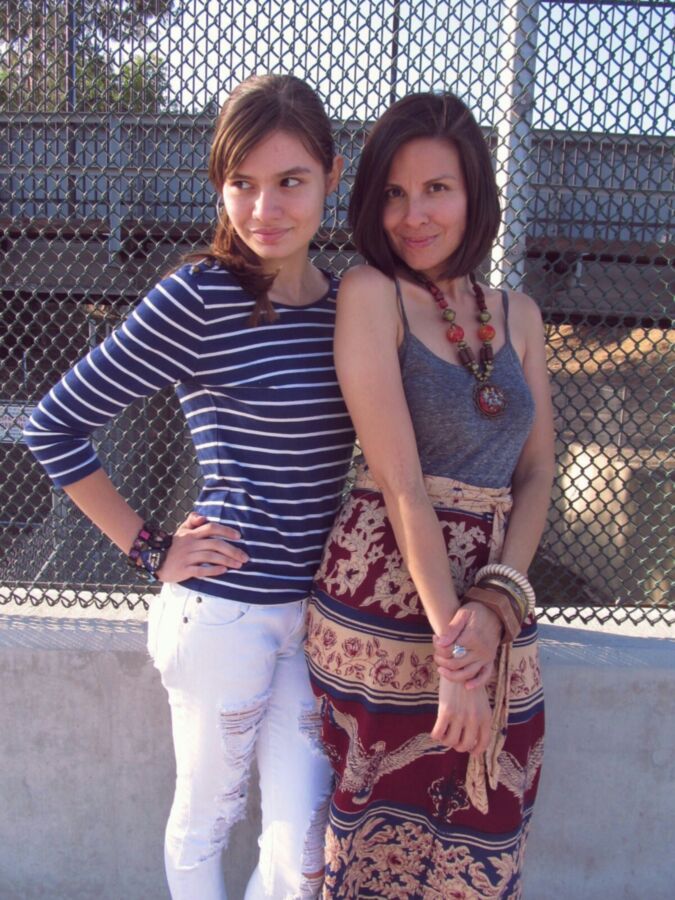 Free porn pics of mother and daughter clothed 11 of 18 pics