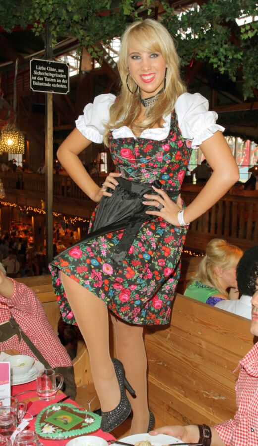 Free porn pics of Fesche Madln im Dirndl zum Vierundzwanzigst`n 10 of 100 pics