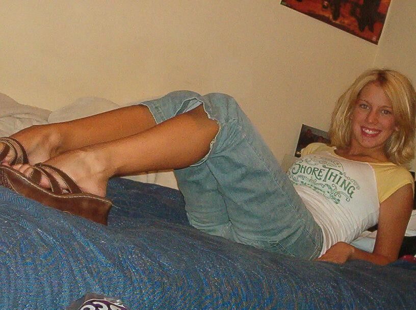 Free porn pics of SEXY BLONDE WITH HOT FEET 4 of 5 pics