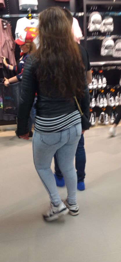 Free porn pics of creepshot phat ass  12 of 32 pics