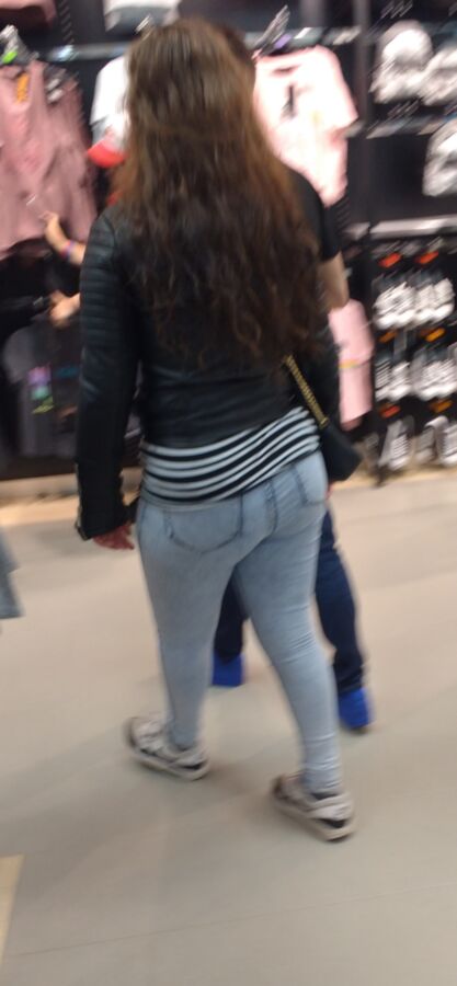 Free porn pics of creepshot phat ass  13 of 32 pics