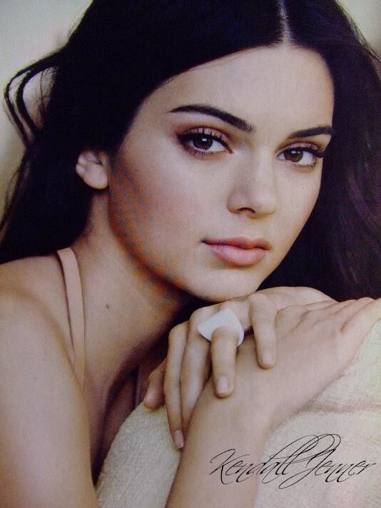 Free porn pics of Kendall Jenner Gets Creamed 6 of 17 pics