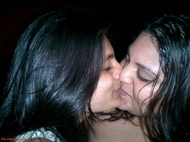 Free porn pics of kissing cute lesbians or straight bbw 3 of 17 pics