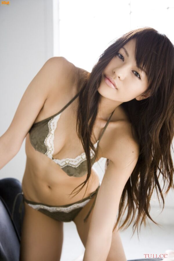 Free porn pics of A simply smoldering model: Yuriko Shiratori 22 of 38 pics