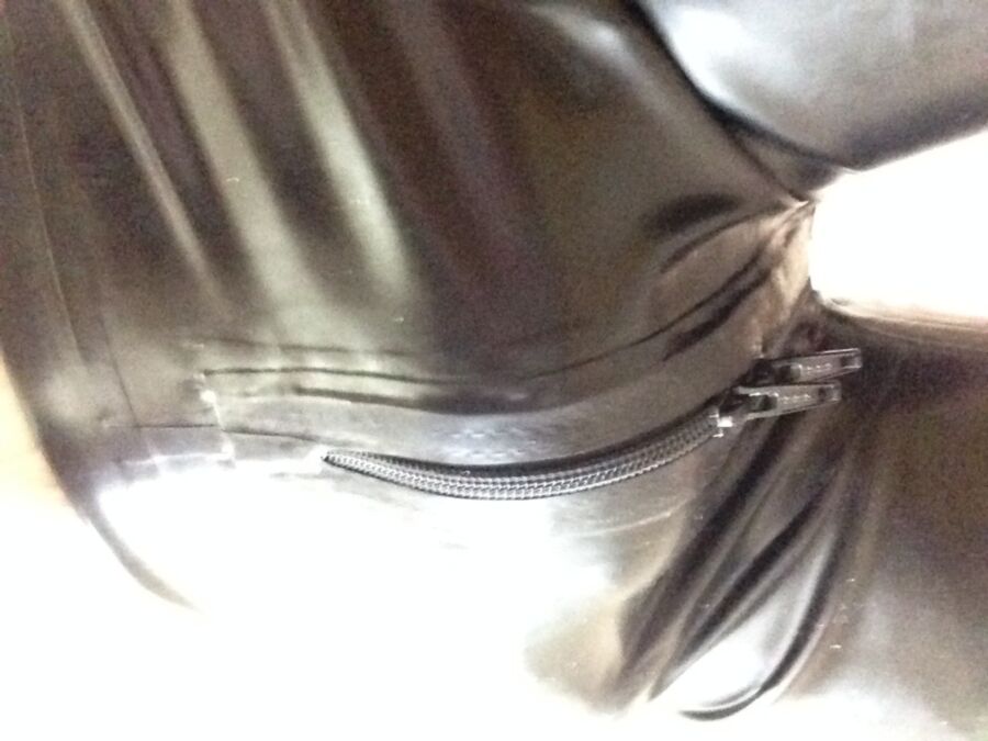 Free porn pics of Rubber pants 2 of 16 pics