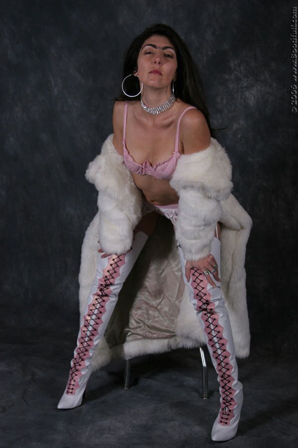 Free porn pics of Catalina in Fur Coat and Boots (Latina) 11 of 32 pics