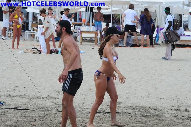 Free porn pics of Eva Longoria big boobs and butt in bikini 22 of 100 pics