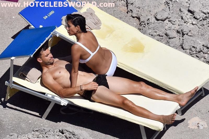 Free porn pics of Nicole Scherzinger flaunts big butt and boobs in bikini 23 of 138 pics