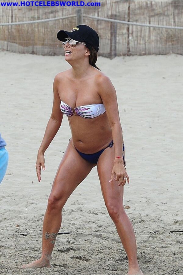 Free porn pics of Eva Longoria big boobs and butt in bikini 23 of 100 pics