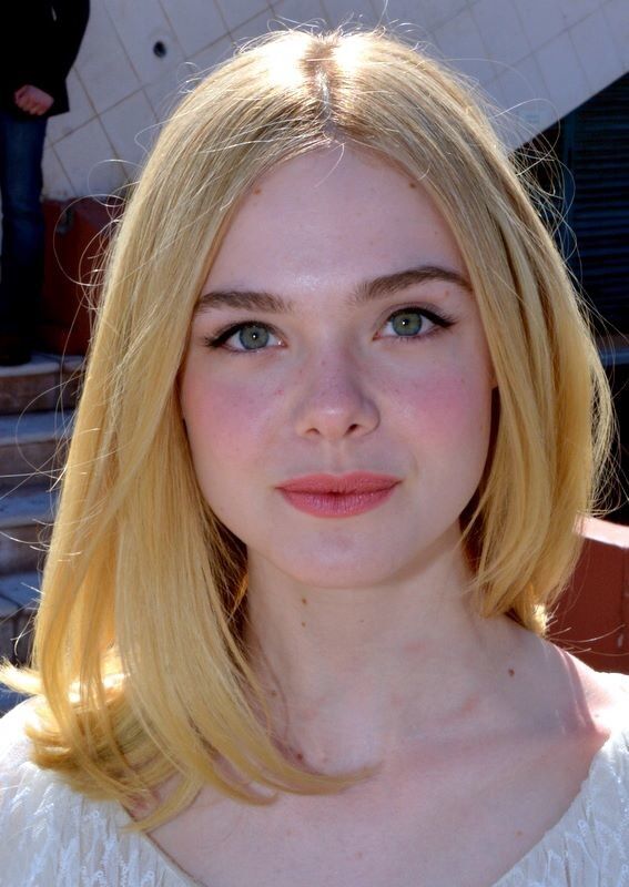 Free porn pics of Elle Fanning Gallery  11 of 27 pics