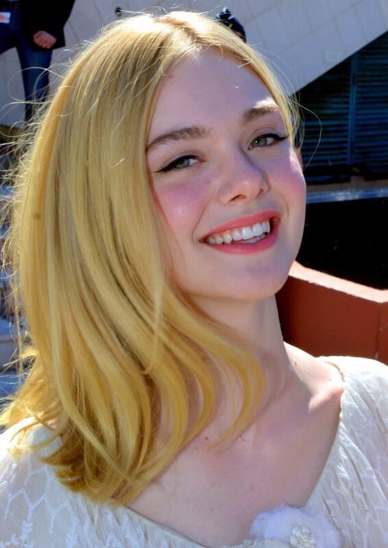 Free porn pics of Elle Fanning Gallery  12 of 27 pics