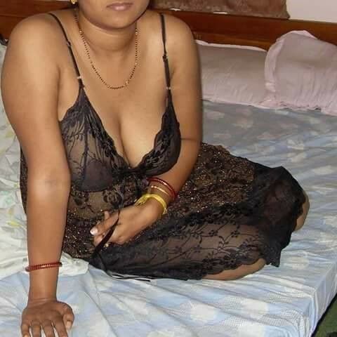 Free porn pics of Indian Hotties 5 of 33 pics