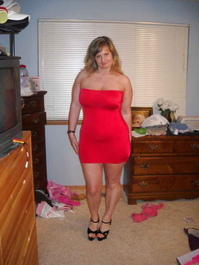 Free porn pics of Red Clubbing dress 4 of 8 pics