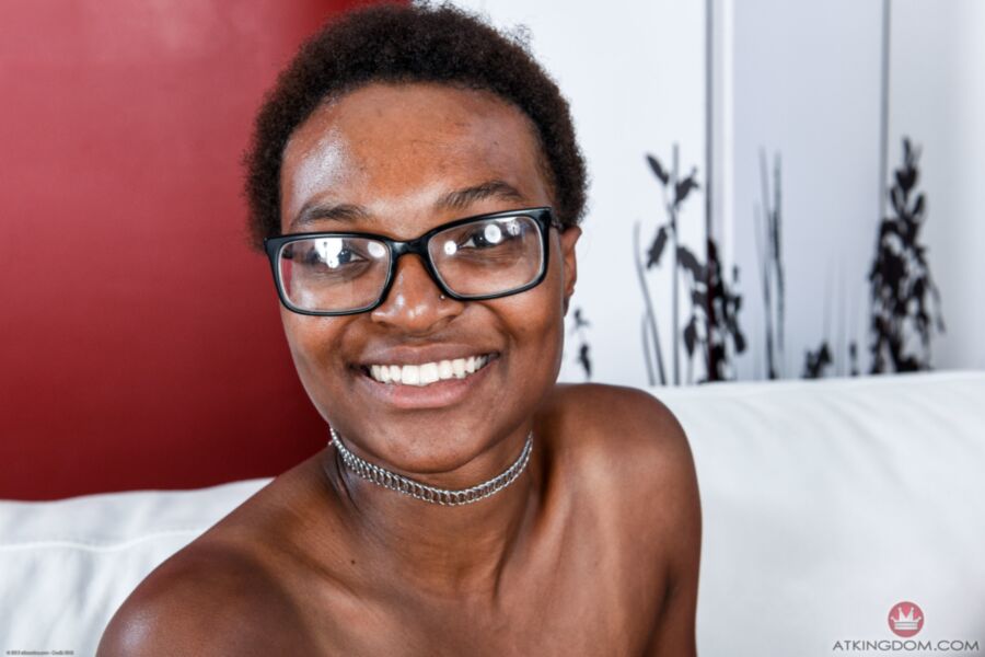 Free porn pics of Mature ebony Nadyia has some nice saggy boobs. 13 of 119 pics