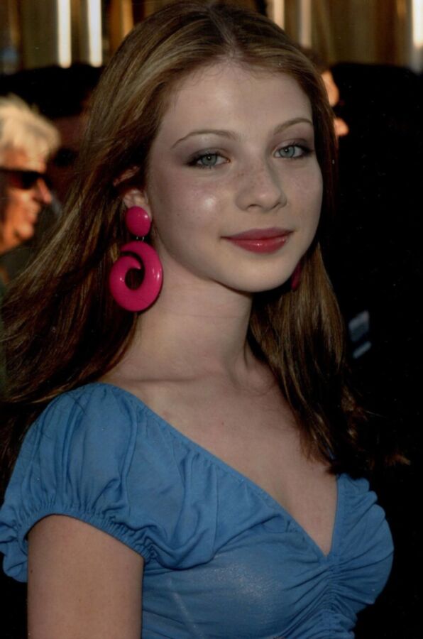 Free porn pics of Hmmm ....Michelle Trachtenberg 16 of 24 pics