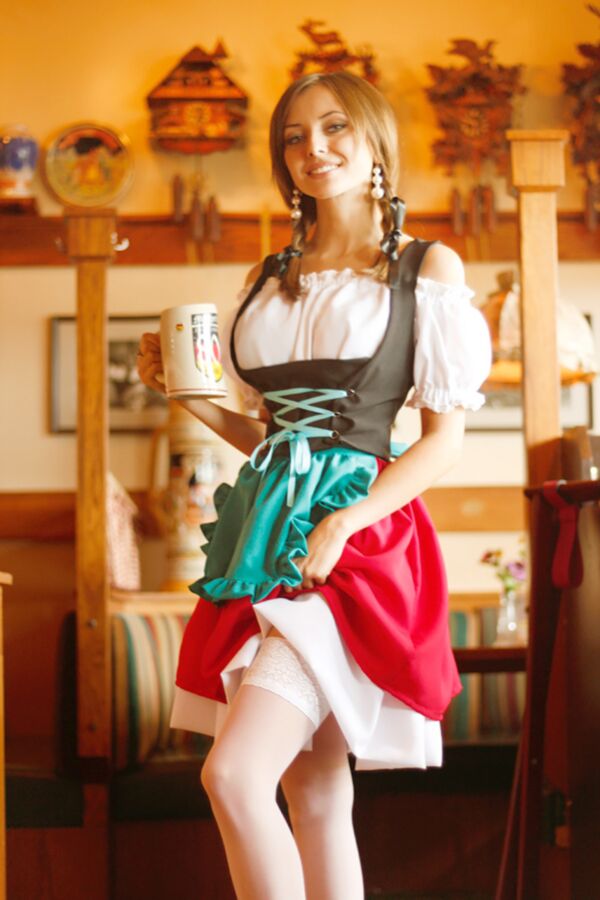 Free porn pics of Fesche Madln im Dirndl zum Dreisigst`n 19 of 100 pics