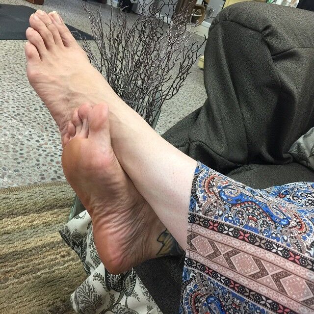 Free porn pics of Goddess Eva And Her Amazing Feet 6 of 28 pics