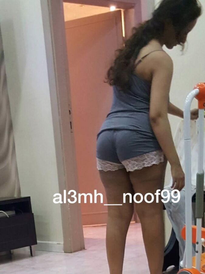 Free porn pics of saudi MILF 7 of 37 pics