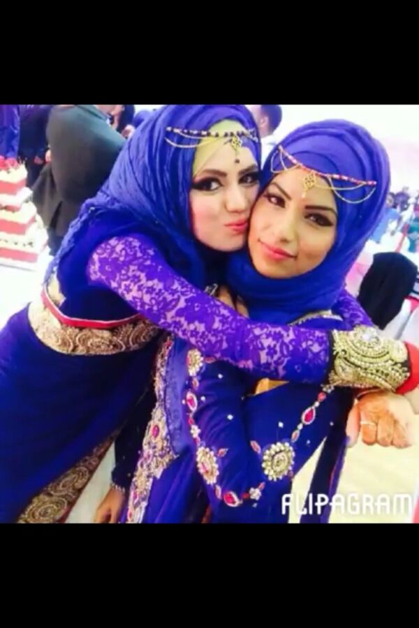 Free porn pics of Hijabi bengali muslim sisters nieces sluts 1 of 14 pics