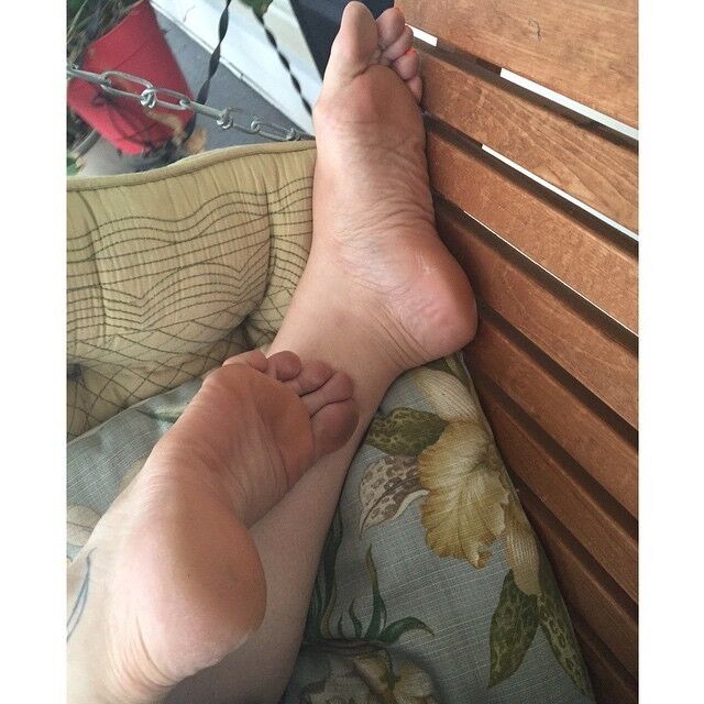 Free porn pics of Goddess Eva And Her Amazing Feet 9 of 28 pics