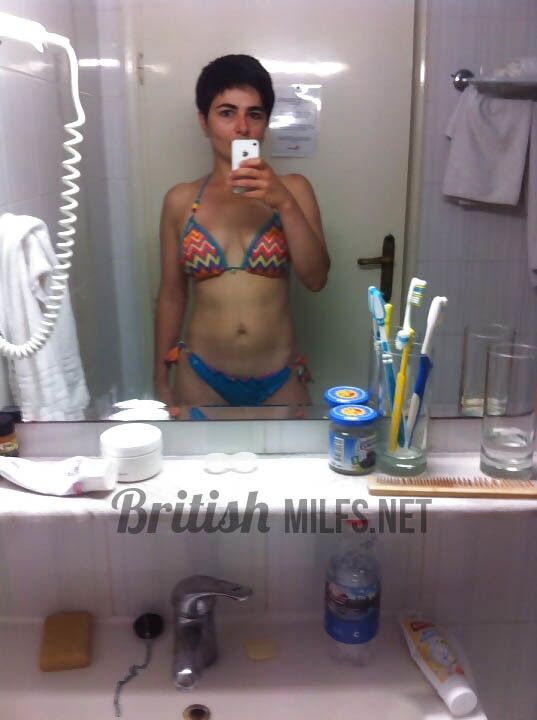 Free porn pics of Short hair milf naked selfies 7 of 14 pics