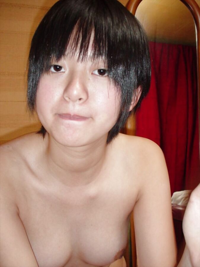 Free porn pics of Cute Japanese woman on the rag 7 of 20 pics