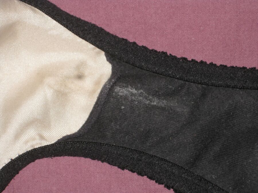 Free porn pics of another set of dirty knickers from my wife... 15 of 24 pics