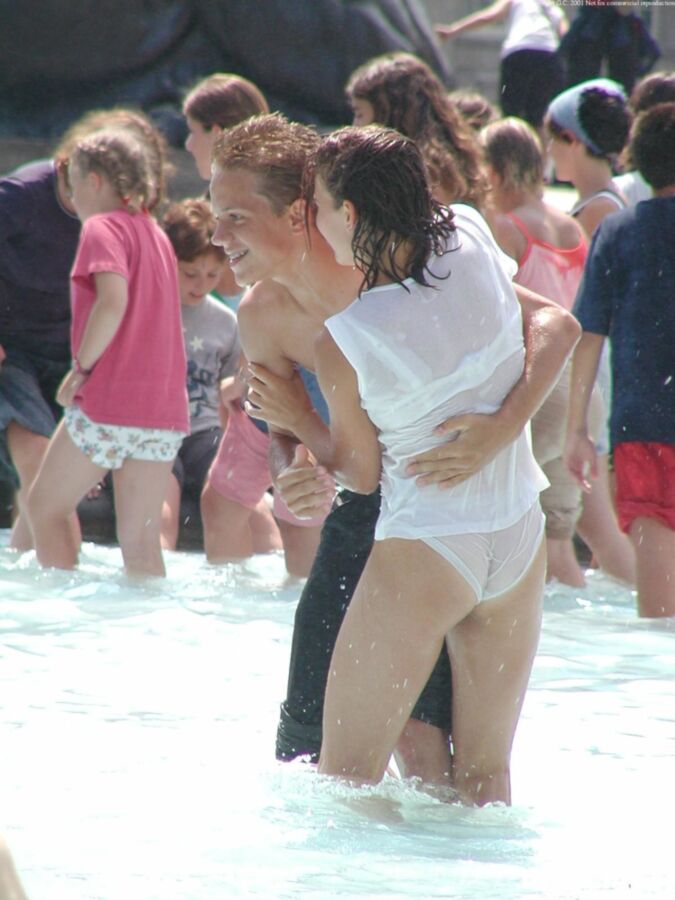 Free porn pics of Candid pics of teen enjoying herself at Trafalgar Square 22 of 94 pics