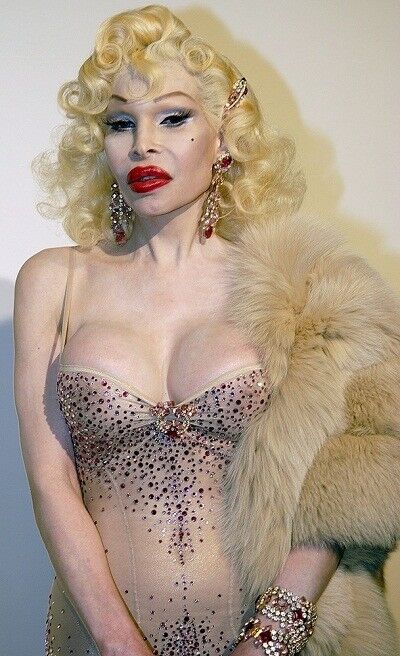 Free porn pics of Amanda Lepore (Furs, Gloves, Tits, Lips) 5 of 461 pics