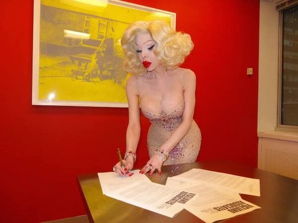 Free porn pics of Amanda Lepore (Furs, Gloves, Tits, Lips) 8 of 461 pics