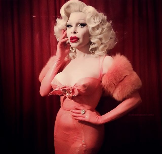 Free porn pics of Amanda Lepore (Furs, Gloves, Tits, Lips) 23 of 461 pics