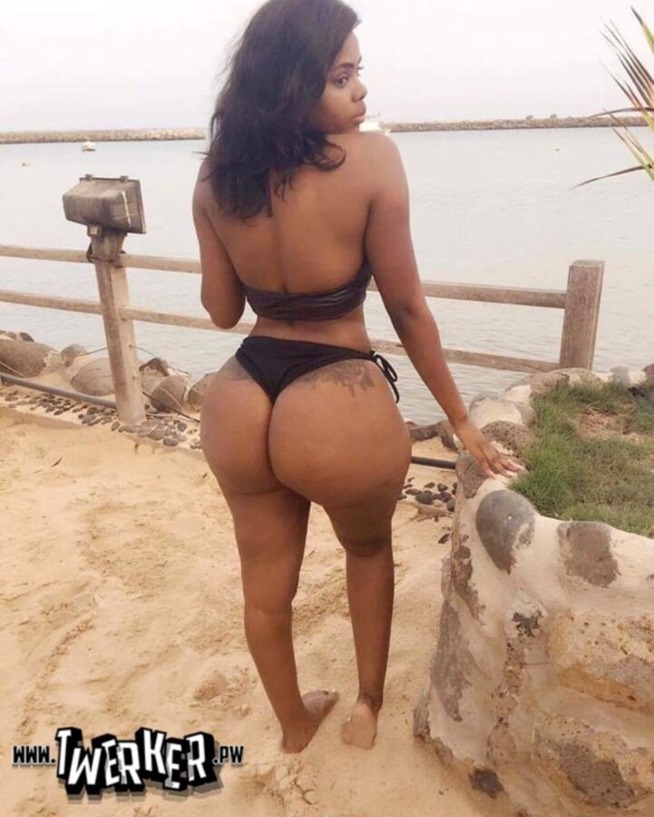 Free porn pics of Thick Black Booty Babes 7 of 14 pics