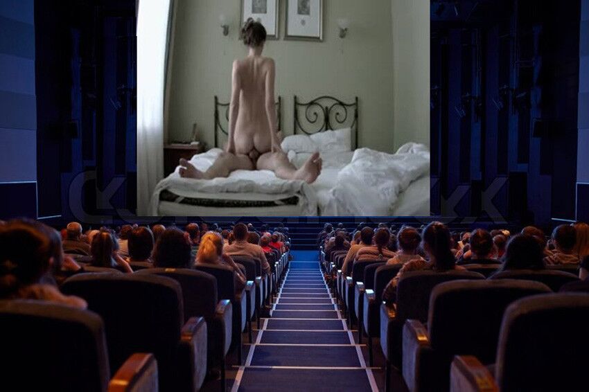 Free porn pics of Emma Watson - Exposed 4 of 11 pics