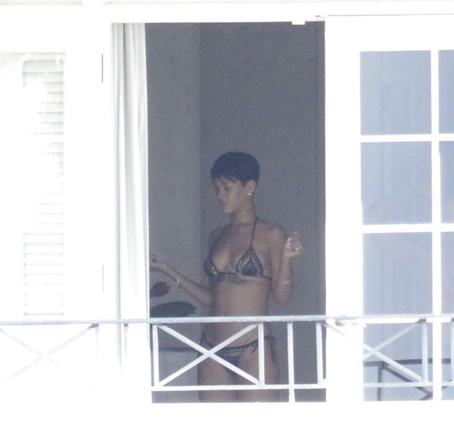 Free porn pics of my favorable singer Rihanna her smoking fetish pics having cigar 24 of 63 pics