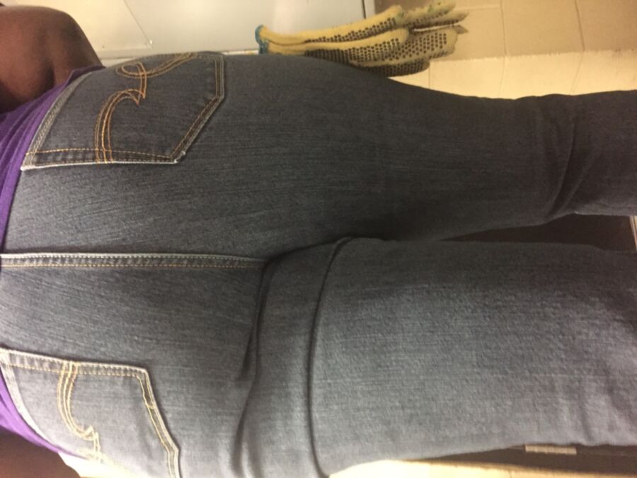 Free porn pics of Bbw ass in jean @ work 13 of 14 pics