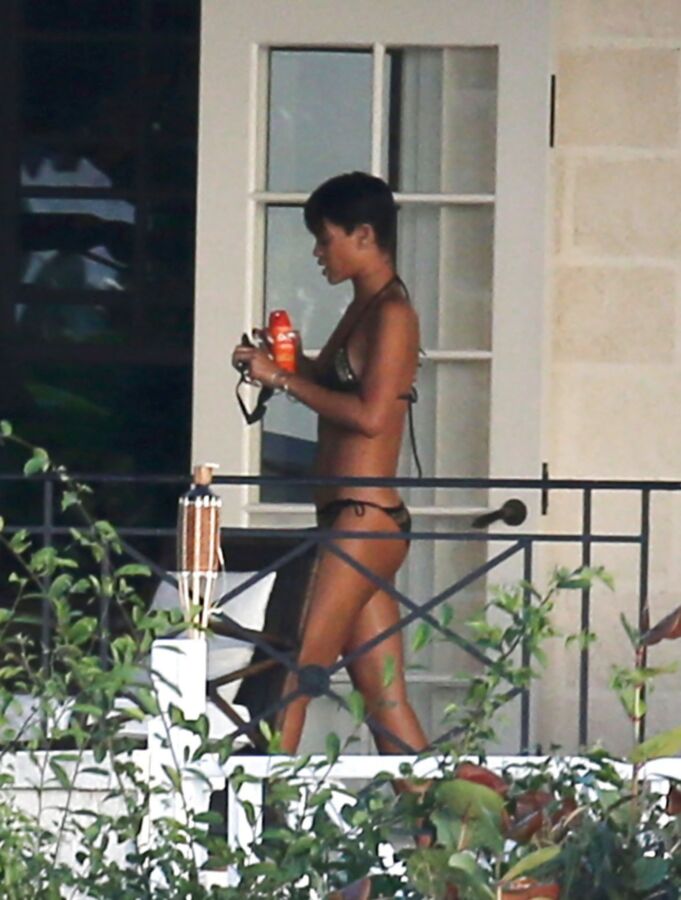 Free porn pics of my favorable singer Rihanna her smoking fetish pics having cigar 14 of 63 pics