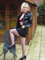 Free porn pics of Janet a hot UK granny 5 of 202 pics