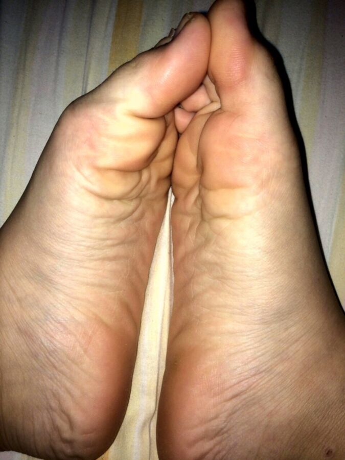 Free porn pics of Male amater soles 1 of 46 pics