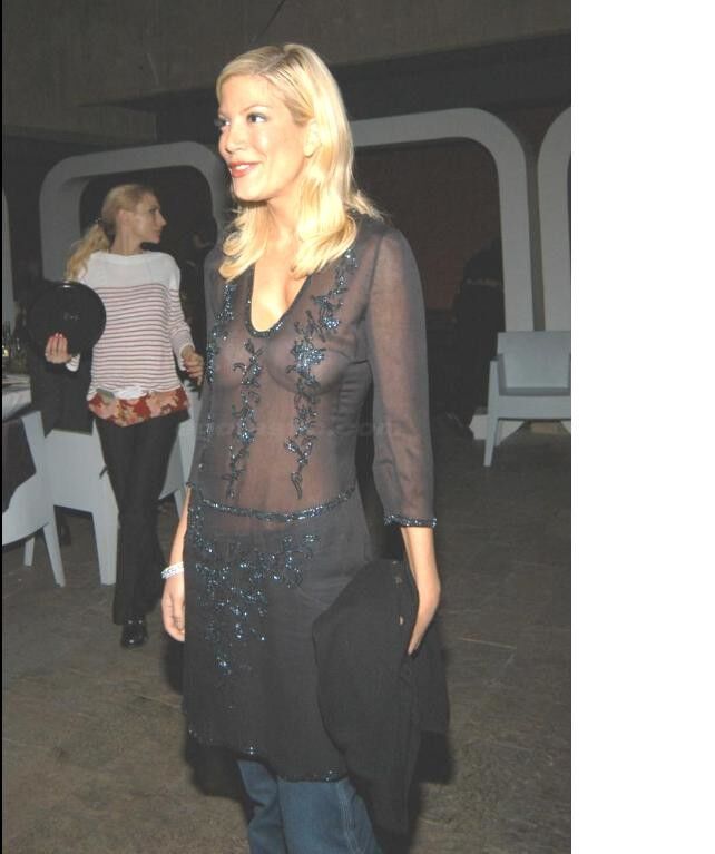 Free porn pics of Tori Spelling 1 of 2 pics