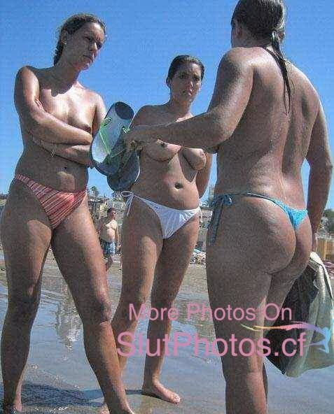 Free porn pics of Nude in Public More on Slutphotos.cf 1 of 10 pics