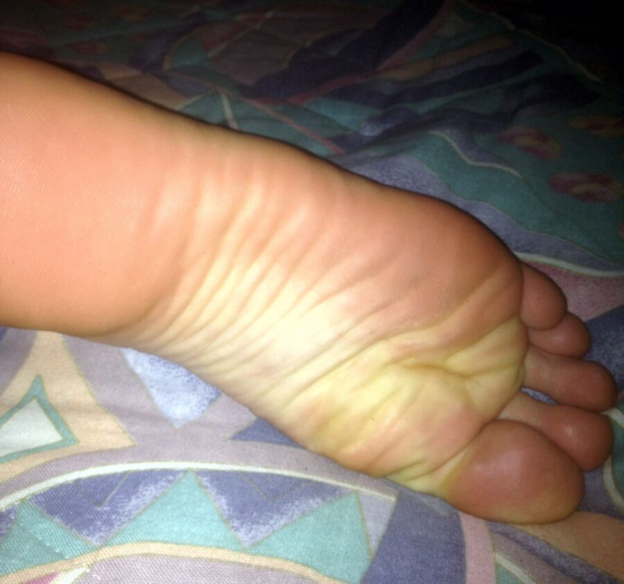Free porn pics of Male amater soles 5 of 46 pics