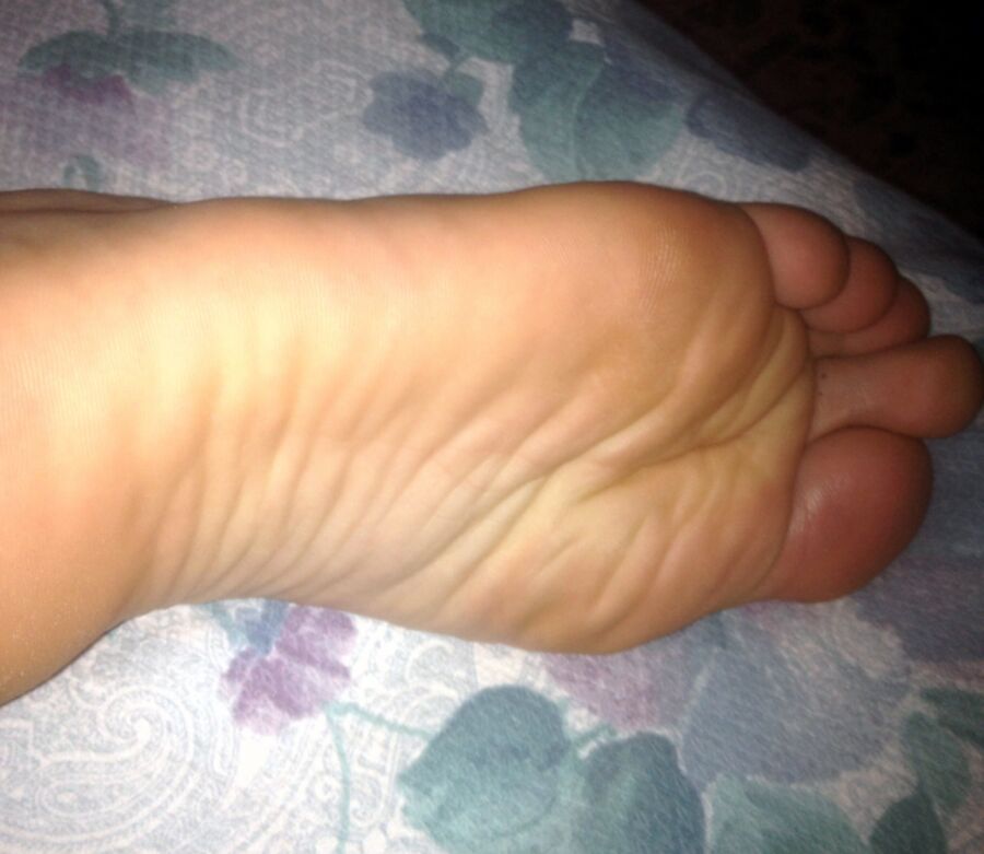 Free porn pics of Male amater soles 7 of 46 pics