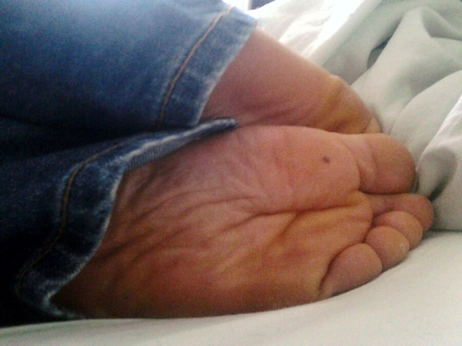 Free porn pics of Male amater soles 12 of 46 pics