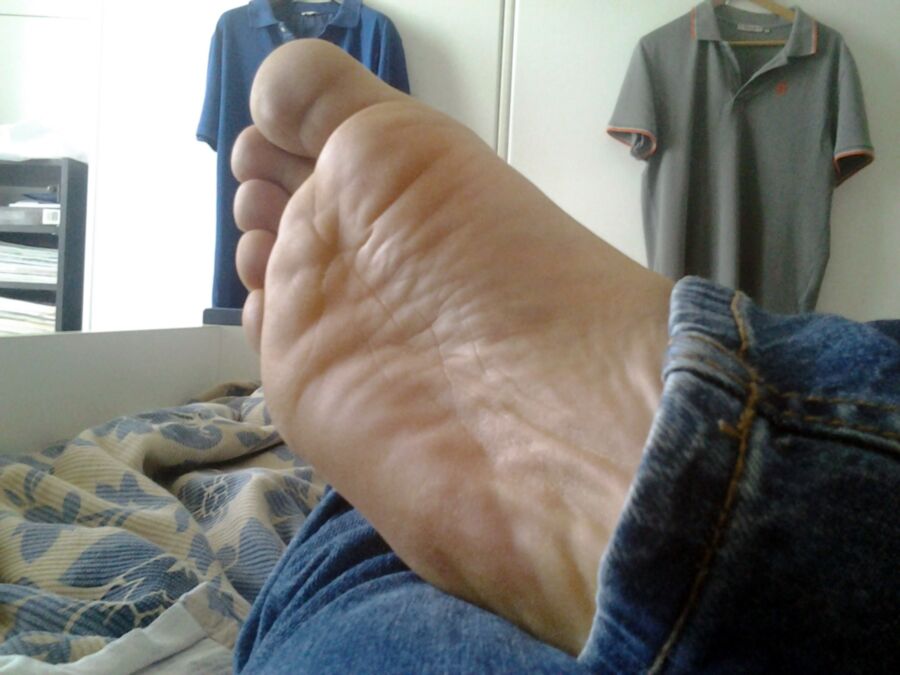 Free porn pics of Male amater soles 14 of 46 pics