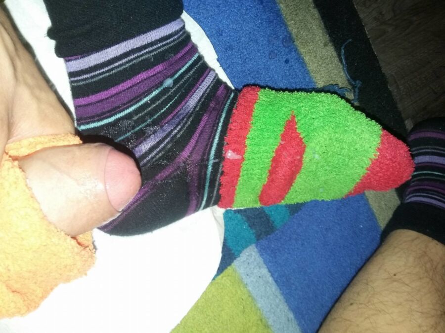 Free porn pics of Cum on fuzzy socks and socks!!  9 of 10 pics