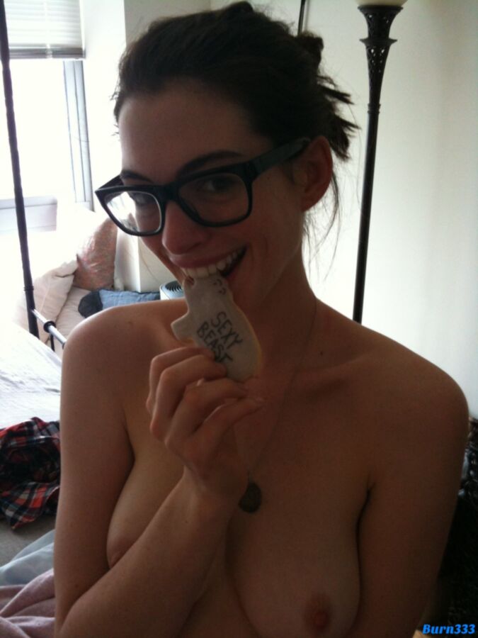 Free porn pics of Anne Hathaway Leaked 1 of 10 pics