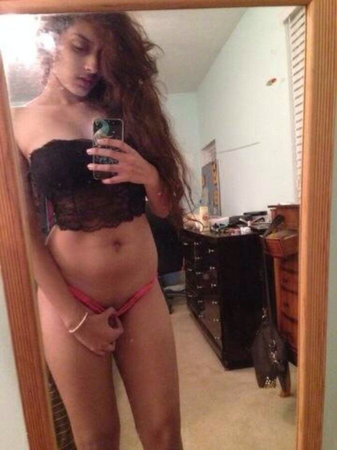 Free porn pics of Arab whore selfies - huge titties 3 of 13 pics